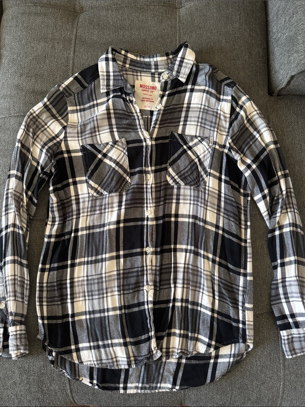 Mossimo Supply Co. Plaid Button-Down Shirt